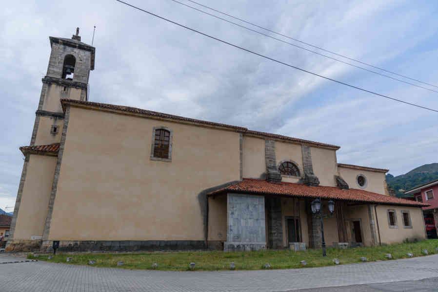 Principado de Asturias 018 - Cangas de Onís - Aula del Reino de Asturias.jpg